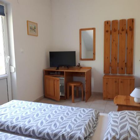 Borkuti Panzio Es Apartman Balatonszárszó Zewnętrze zdjęcie