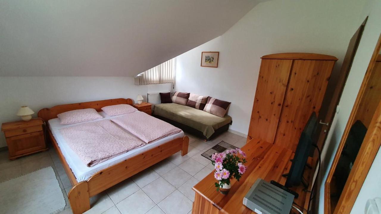 Borkuti Panzio Es Apartman Balatonszárszó Zewnętrze zdjęcie