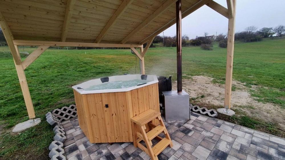 Borkuti Panzio Es Apartman Balatonszárszó Zewnętrze zdjęcie